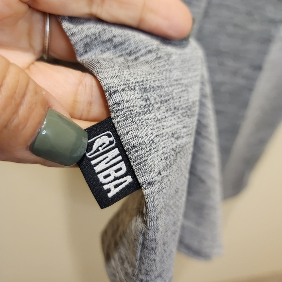 NBA men's gray tank top size M - Picture 9 of 13